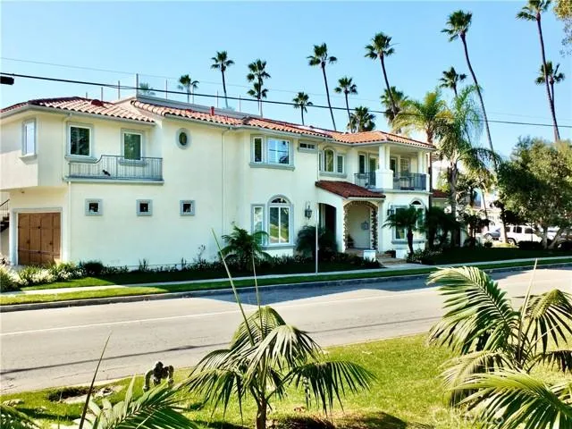 218 11th, Seal Beach CA 90740 for Sale