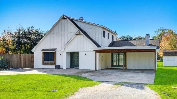 206 Donna St, ANAHUAC, TX 77514 for Sale