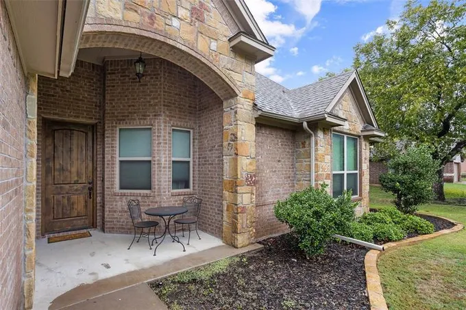 4010 Angelina Ct N, Granbury, TX 76049  MLS# 20463241 for Sale
