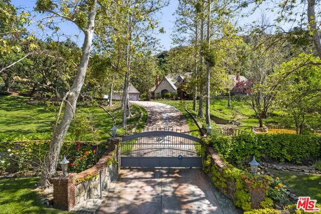 600 E Carlisle, Thousand Oaks CA 91361 for Sale
