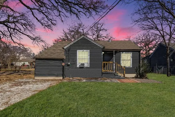 7610 Mohawk Dr, Dallas, TX 75235 for Sale