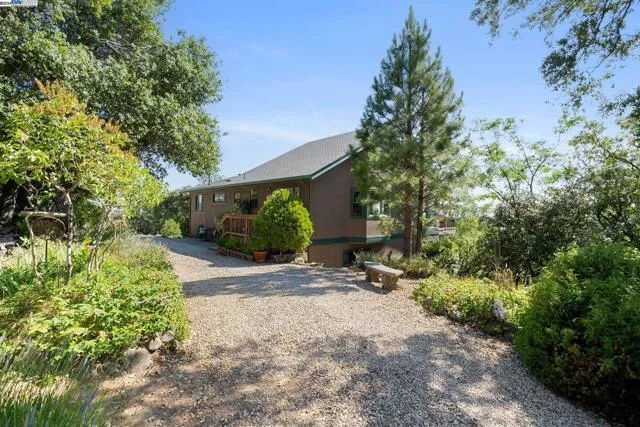 15275 Autumn Dr, Sutter Creek CA 95685 for Sale