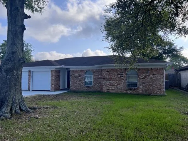 1725 Shirley Cir, Beaumont, TX 77707 for Sale