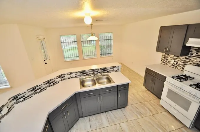 3635 Gardenia Bend Dr, Houston, TX 77053 - MLS 33860066 for Rent