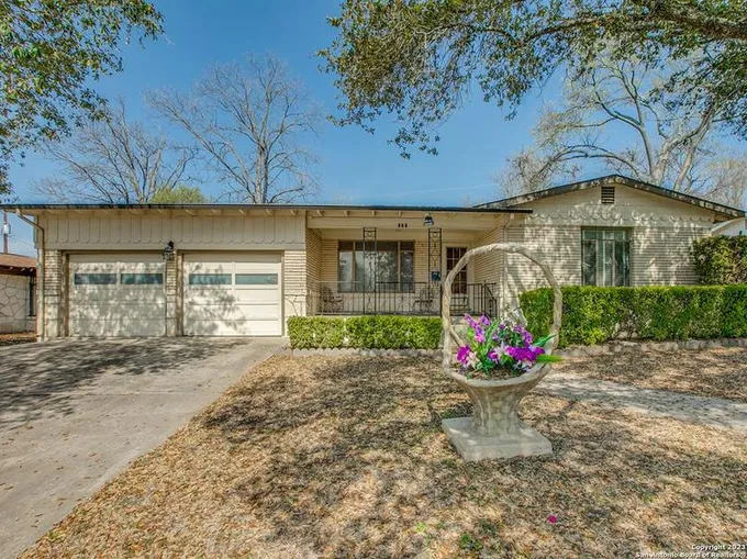 111 COYLE PL, San Antonio, TX 78201-3107 for Sale