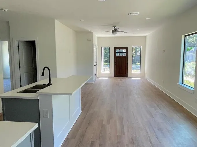 549 White Oak Dr, Houston, TX 77336 - MLS 52874404 for Sale
