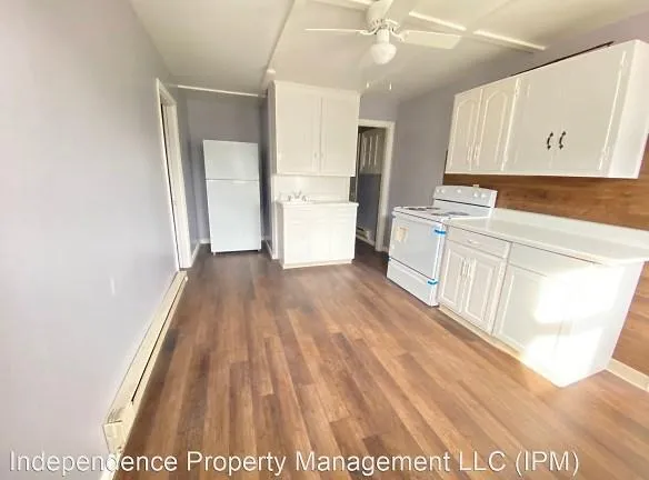 115 Sycamore St - Brookville, OH 45309 - Home For Rent