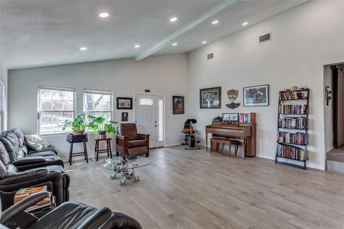 13505 Liberty School Rd, Azle, TX 76020 for Rent