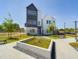 8323 Springwood Creek Ln, Houston, TX 77055 for Sale