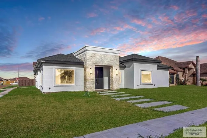 7468 Florida Pine St, BROWNSVILLE, TX 78521 for Sale