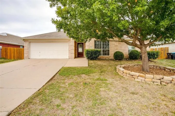 3908 Silver Springs Dr, Fort Worth, TX 76123 for Sale