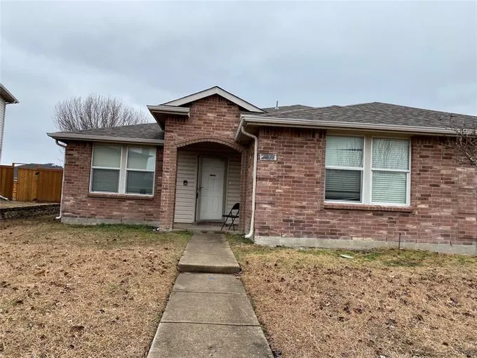 2805 Ingram Cir, Mesquite, TX 75181  MLS# 20518824 for Sale