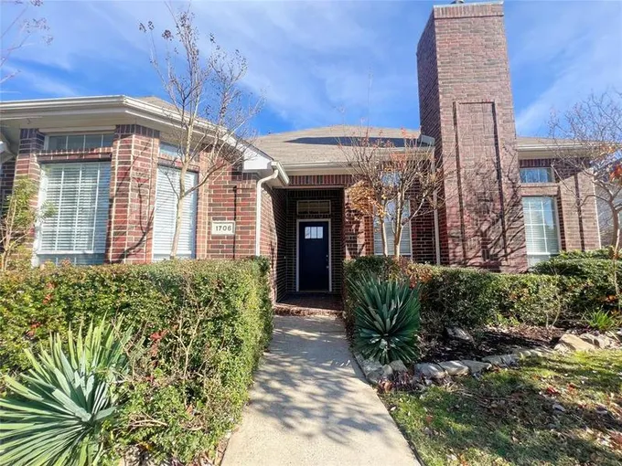 1706 Arbor Creek Dr, Garland, TX 75040 for Sale