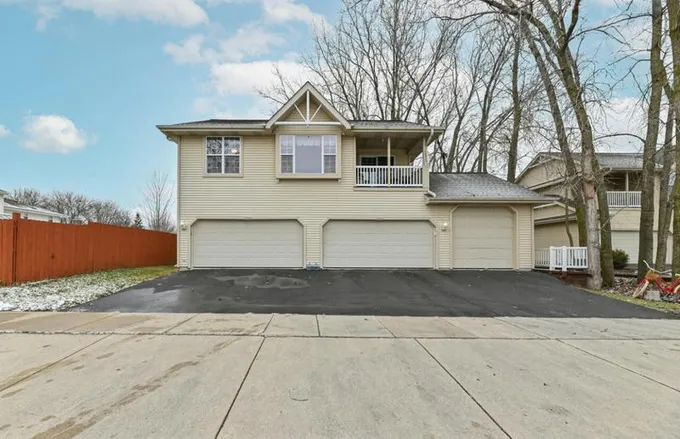 3212 E DONALD AVE, Cudahy, WI 53110 Condominium For Sale  MLS# 1862037