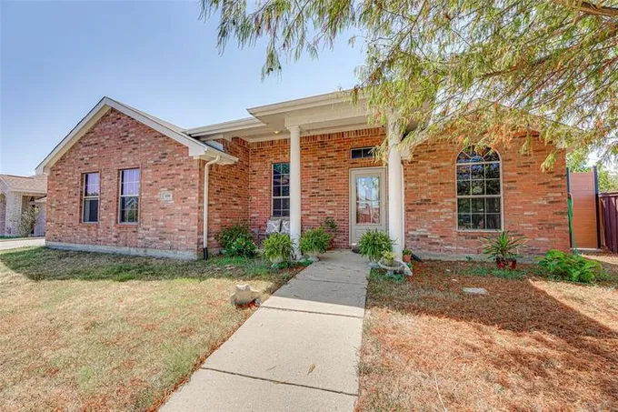 108 Redwood Ln, Terrell, TX 75160 for Sale