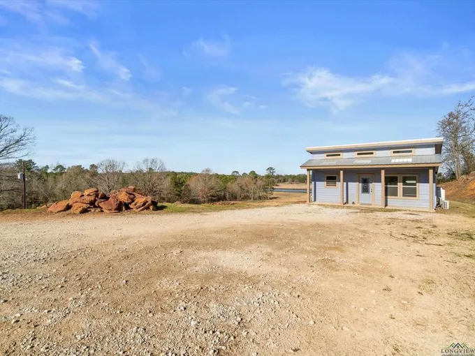 1058 county road 2918, Hughes Springs, TX 75656 for Sale