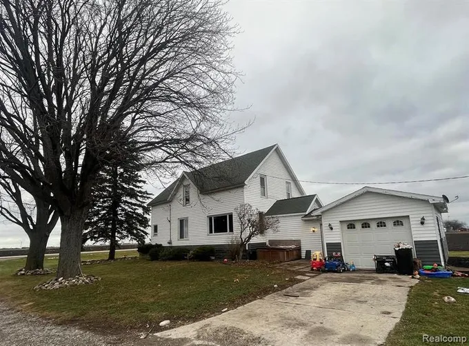 9297 Sebewaing Rd, Brookfield Twp, MI 48759  MLS# 20240005878 for Sale