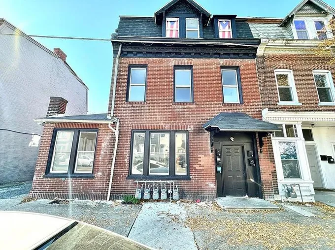 334 N 2nd St, Allentown City, PA 18102 - MLS 726798 for Sale