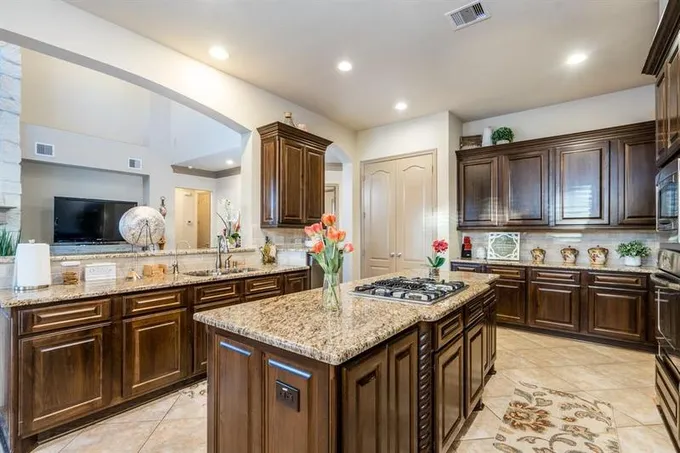 9802 Poppys Point Ct, Cypress, TX 77433 for Sale