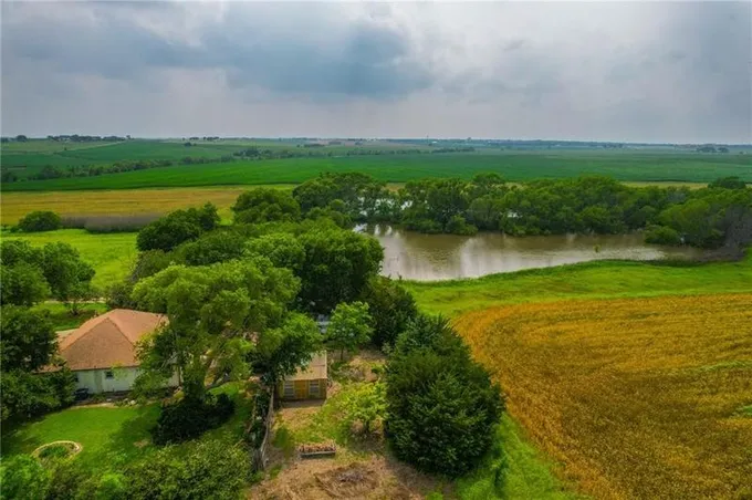 1633 Mechell Road, West, TX 76691 for Sale