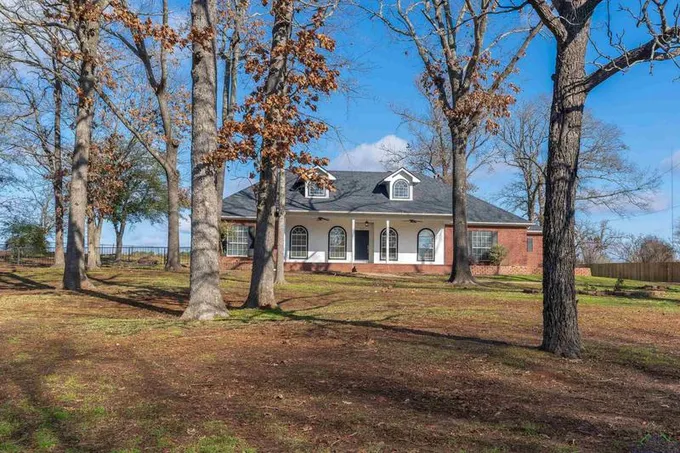 325 Meadowview Rd, Longview, TX 75604 for Sale