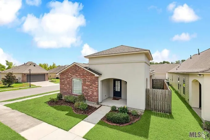 1409 GRANBY DR, Baton Rouge, LA 70820 Single Family Residence For Sale  MLS# 2023013046