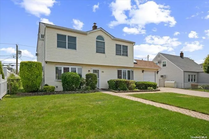 89 RIDGE LN, Levittown, NY 11756 Single Family Residence For Sale  MLS# 3480627