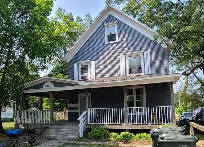 1621 Terrace St, Muskegon, MI 49442 - MLS 23144882 for Sale