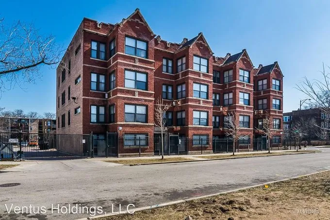 352 E. 59th Street 3rd Floor  350-52 E. 59th St. / 5857-59 S Calumet Ave for Sale
