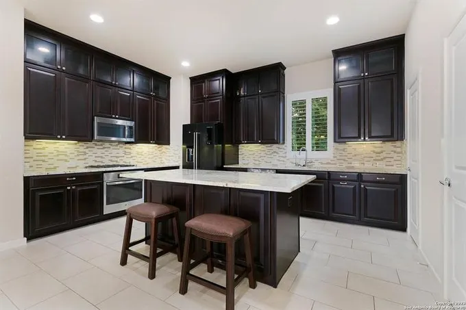 3831 Harry Wurzbach Rd #21, San Antonio, TX 78209 for Sale