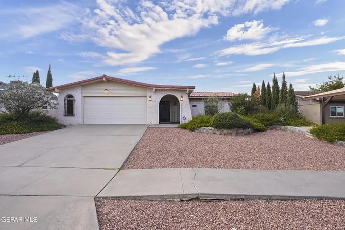 10433 Crete Drive, El Paso, TX 79924 for Sale