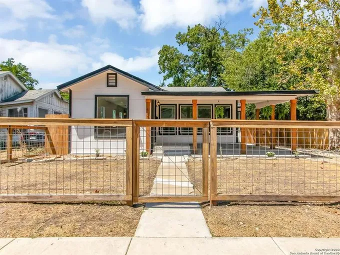 527 GULF, San Antonio, TX 78202-3119 for Sale