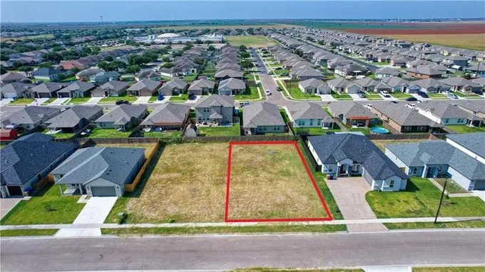 9517 Royal Oak Dr, Corpus Christi, TX 78410 for Sale