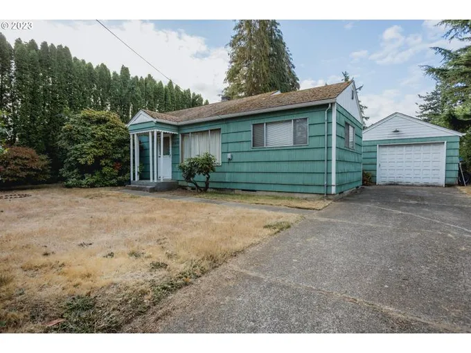 18452 SE MILL ST, Portland OR 97233 for Sale
