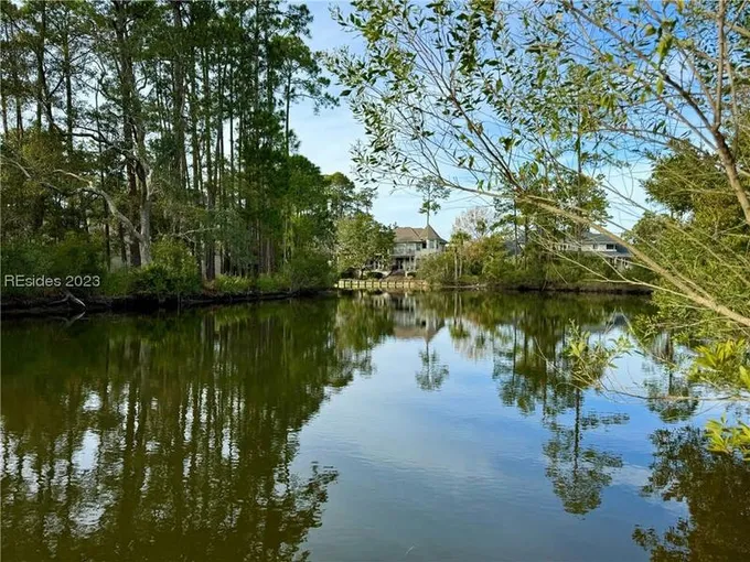 15 COVENTRY LN, Hilton Head Island, SC 29928 Single Family Residence For Sale  MLS# 440757