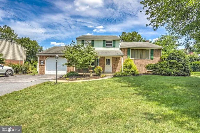 School, LANDISVILLE, PA 17538  614862496 for Sale