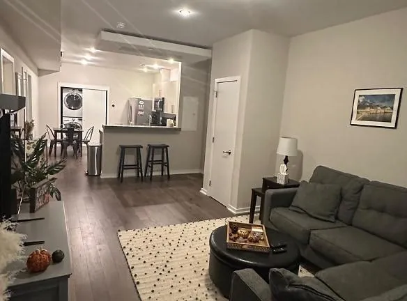 938 New Market St #101 - Philadelphia, PA 19123 - Home For Rent