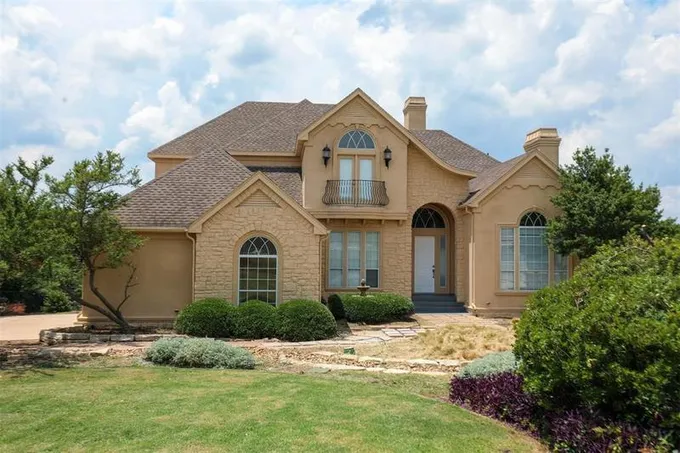 1028 Cove Meadow Ct, GRAND PRAIRIE, TX 75104 for Sale