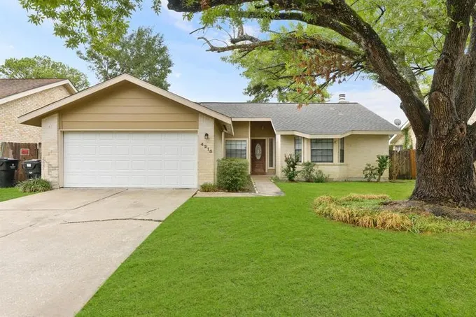 4215 W Terrace Creek Cir, Houston, TX 77014 for Sale