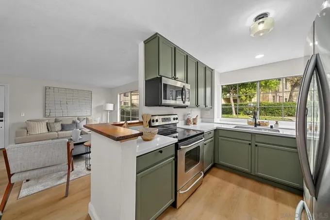 3515 Grove St #109, Lemon Grove, CA 91945  MLS# 240002774 for Sale