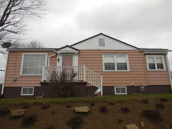 1125 Roosevelt St, Conway, PA 15027 - MLS 1637229 for Sale
