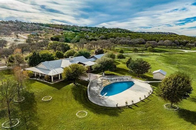 245 Dee Trail, Ingram, TX 78025 for Sale