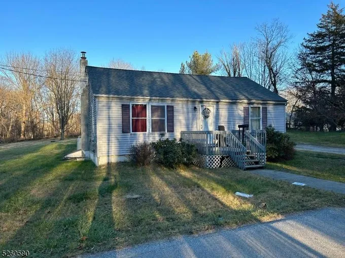 5 LASINSKI RD, Hardyston Twp. NJ 07416 Single Family Residence For Sale  MLS# 3878548