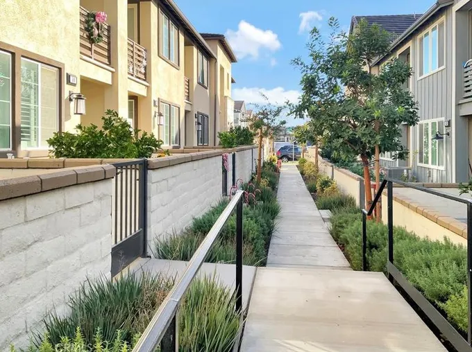 3885 S Oasis Paseo #61, Ontario, CA 91761 - MLS IV24001205 for Sale