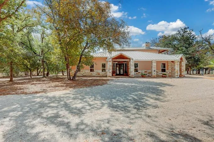 1561 Texas Sandhill Ln, Stockdale, TX 78160 for Sale