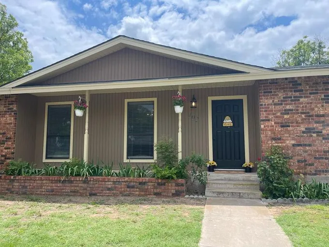 102 Player Ct, Comanche, TX 76442  MLS# 50059022 for Sale