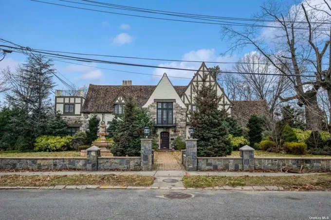 182-31 RADNOR RD, Jamaica Estates, NY 11432 Single Family Residence For Sale  MLS# 3526316