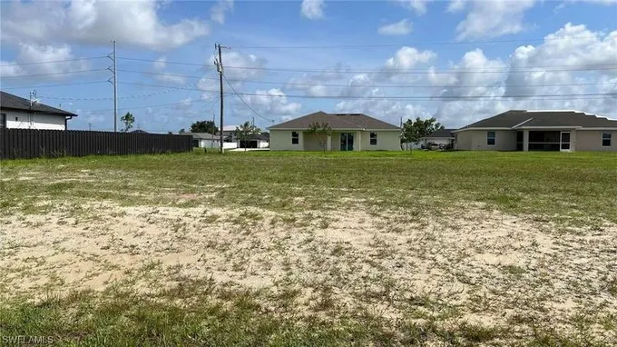 707 NW 7th Terrace, CAPE CORAL, FL 33993  621095877 for Sale
