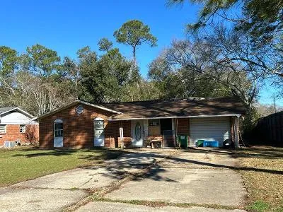 Ronnie Ave for Sale