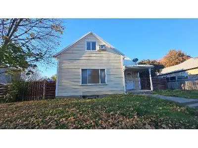W Washington Ave for Sale